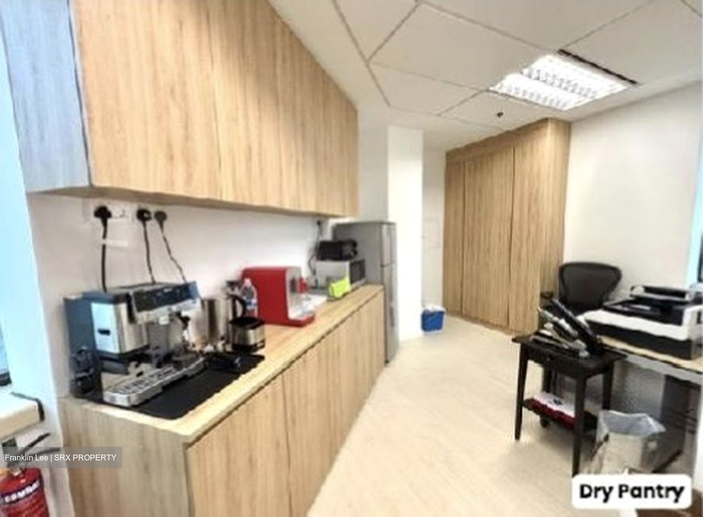 United Square (D11), Office #577827531